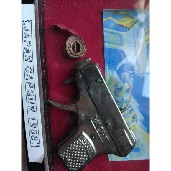 Japanese Cap Gun By YACHT 1958 Framed Excellent Condition - Picture 2 of 13